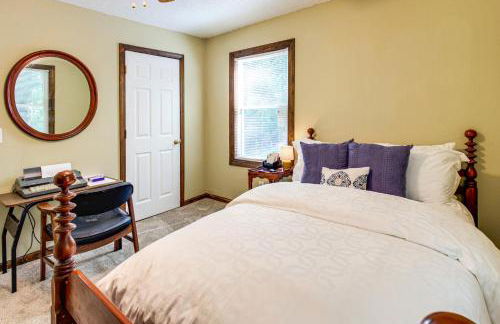 Lake Guntersville Hideaway! Home on Over 2 Acres - Foto 9