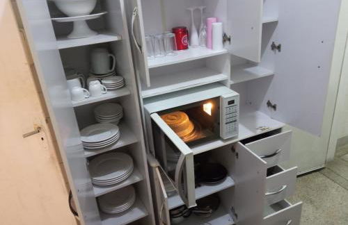 Apto frente ao mar, ar cond. frio e Wi-Fi - Foto 30