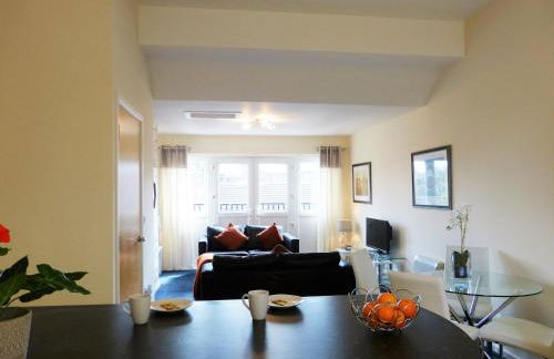 The Sawmills, Carlisle - Spacious 4 Bedroom Family House - Free WiFi - & Parking - Walk to Carlisle Castle - Foto 43