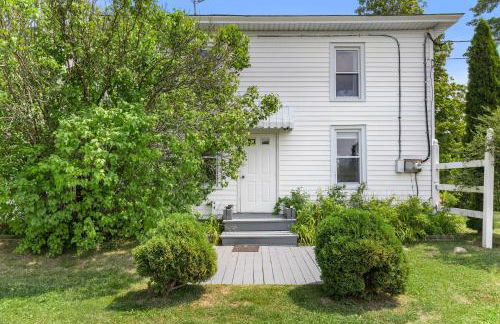 Keuka Wine Trail Vineyard View Farmhouse - Fire Pit & Game Room - Foto 55