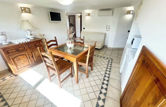 Pool, Jacuzzi and Events Room - Charming Villa in Umbria - Sleeps 24 - Lake View - Foto 30