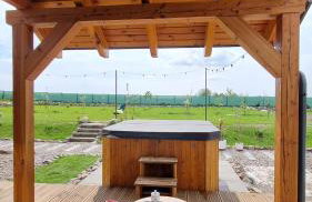 Osada Miłojeż - całoroczne Domy Premium w Borach Tucholskich, Jacuzzi pod gwiazdami - Foto 6