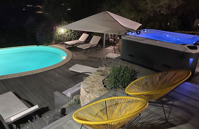 Swim Lodge Hotel Porto Vecchio - Photo 1