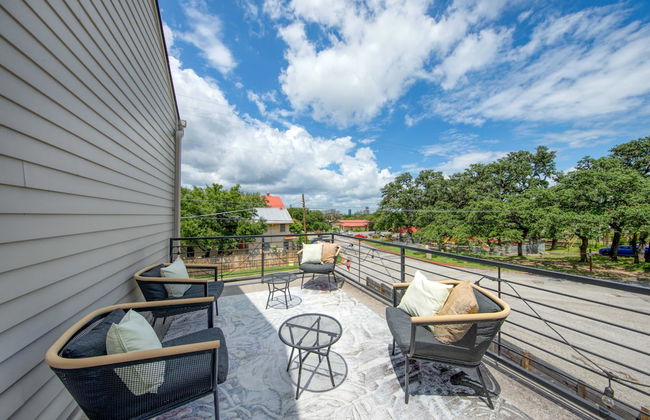 Conveniently Located Upstairs Deck BBQ - Foto 15