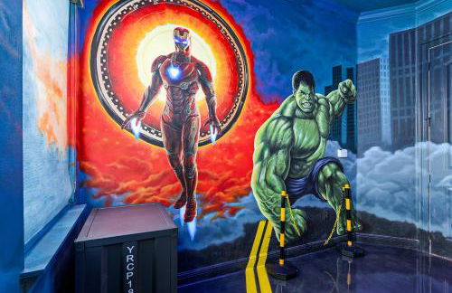 Luxury Resort Family Home Professionally Furnished Ultra Comfortable beds Epic Mario Game Room Themed Bedrooms Heated Pool and Spa Outdoor Grill Golf Course View - Foto 13