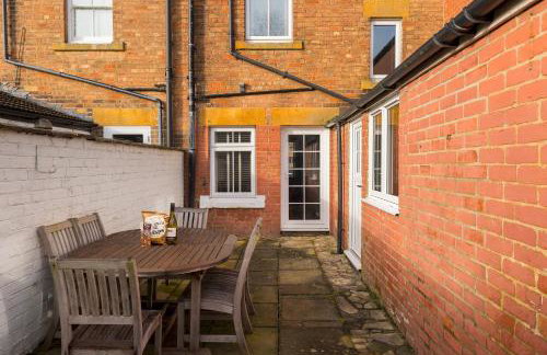 Stunning 2-bed Townhouse in Moreton-in-Marsh - Pass the Keys - Foto 12