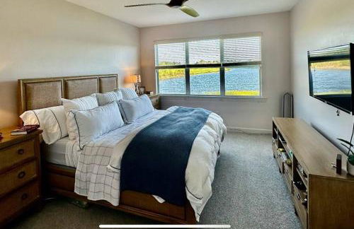 Lakeside Haven - Photo 1