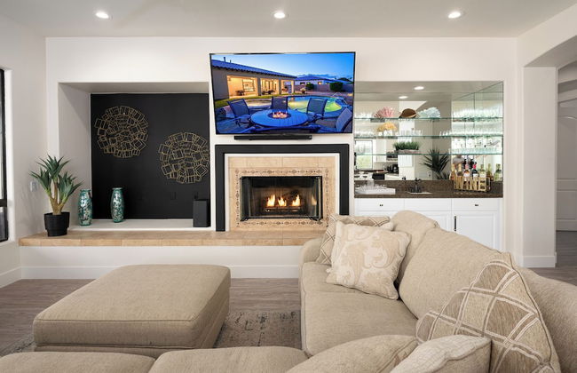 Luxury Resort Style Living w/ Pool & Jacuzzi - Foto 18