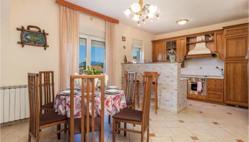 Amazing Apartment In Viskovo With Wifi - Foto 4