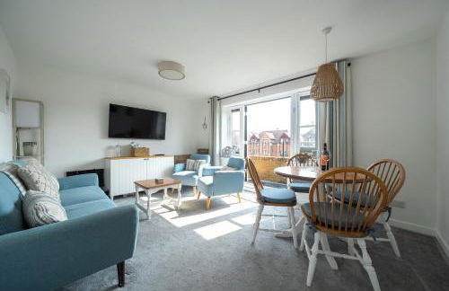 HighTide - 2 bed with parking, balcony & sea view. - Photo 58