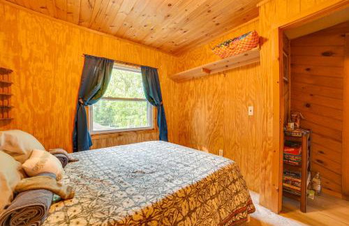 Atlanta Waterfront Cabin with Dock and Kayaks! - Foto 13