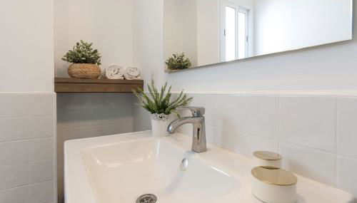 PRECIOSO APT DISEÑO 2 HAB SEVILLA - Foto 5