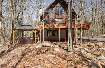 Hot Tub + Sauna + Deck + Firepit + Beach Access + Near Dining Grateful Escape by Avantstay - Foto 8