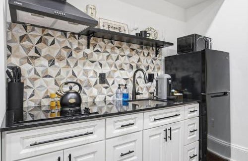 The Raven - 2nd Floor South Wing - Photo 51