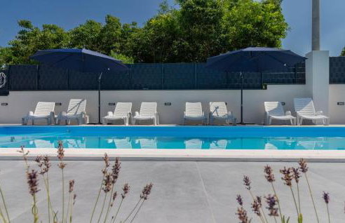 Gorgeous Home In Smokovic - Photo 12