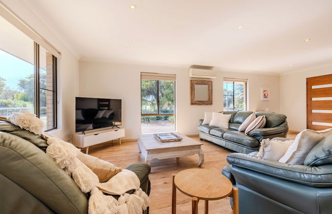 Morning Light Beach House - Photo 20