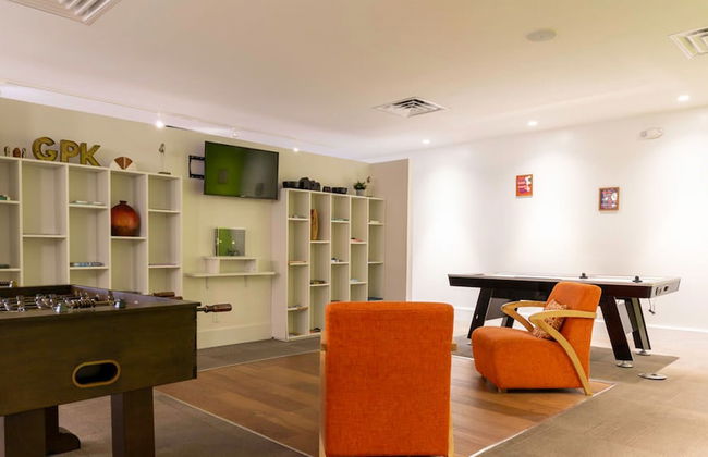 Entire Studio With Free Shuttle to Disney - Foto 15