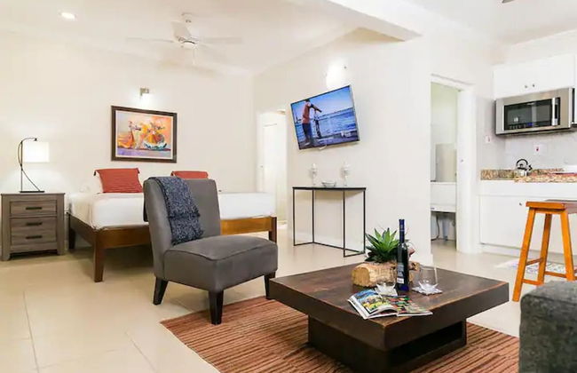 Serenity Gardens Living - Photo 11