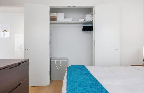 Greenpoint 1BR w Work Setup by Anyplace - 11741 - Foto 19