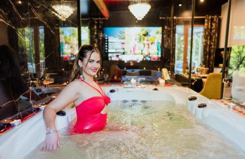 RoyalRelax Apartament w Lesie z Jacuzzi, Kinem domowym 88' - Białystok - Foto 2