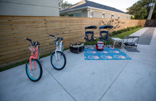 Pet Friendly Modern Zen Studio Retreat W/ Hot Tub! Home by RedAwning - Foto 16