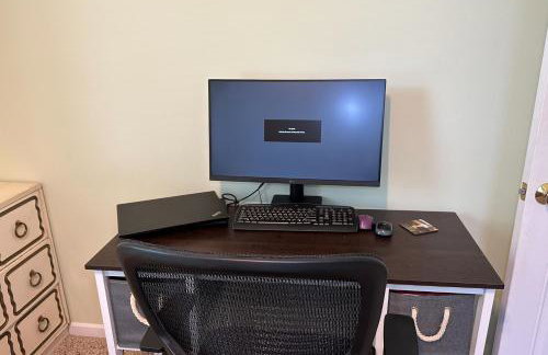 5 Bedroom Home in Old Homestead II - Photo 10