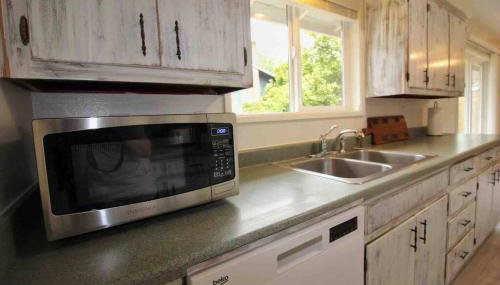 Cheerful 3 Bedroom on a Park 10 Miles from Eugene - Foto 5, minibar