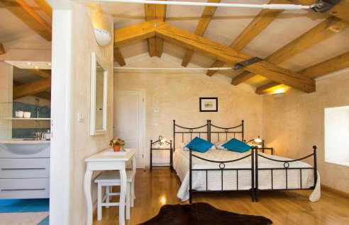 Awesome Home In Labin With Sauna - Photo 37