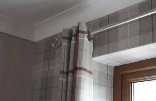 Air Maison - Large Family Home with Pool Table - Photo 30