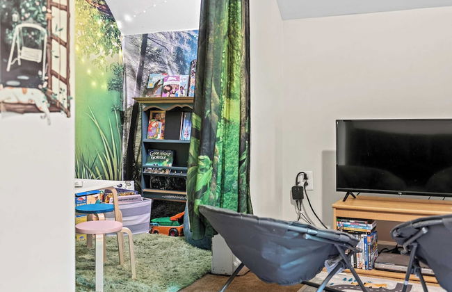 Alpine Serenity by Avantstay Beach + Lake Access Theater, Deck, Playroom - Foto 46