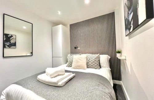 Yastayzzz at Studio 3 Bransford Road - Foto 15