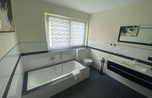 Apartments Saaldorf-Ferienhaus mit 6 Apartments 45qm-120qm direkt am Thüringer Meer-Bleilochtalsperre - Foto 61