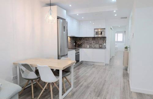 New flat in the centre, 10 min from BCN Airport - Foto 1