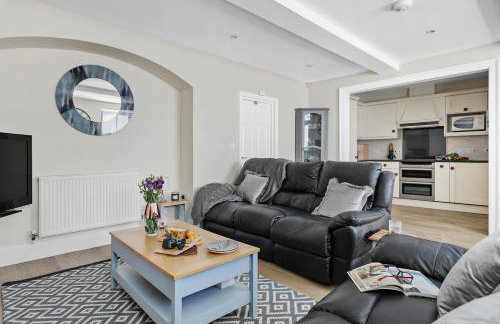 Sovereign House - Close to harbour with parking - Foto 14