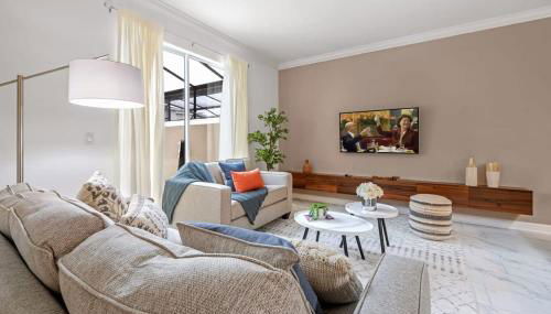 Stunning Themed Home Private Pool Ideal Location - Foto 2