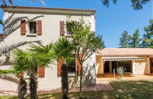 Villa avec piscine intérieur chauffée et parc privé au bord de mer à 3 minutes - Foto 15