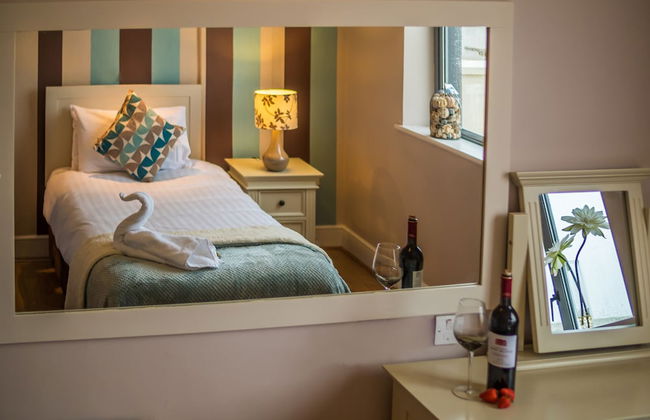 Galway Bay Sea View Apartments - Photo 12