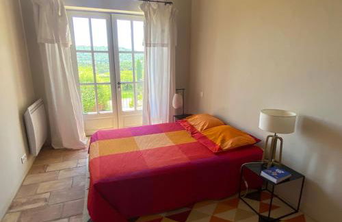 In Gordes, facing the entire Luberon Park a beautiful 5 bedrooms house - Photo 20