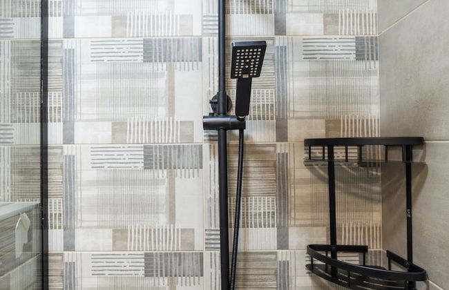 Chic & Modern 4BR Home in Old Tbilisi - Photo 26