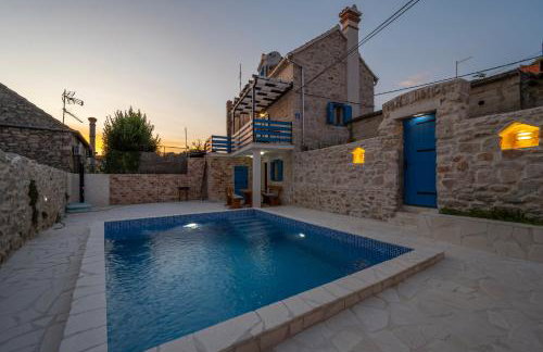 House AnaDora with pool - Zlarin - Photo 4