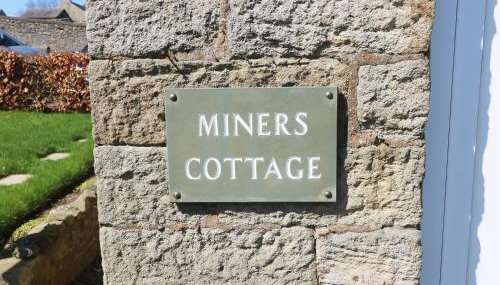 Miners Cottage - Photo 2