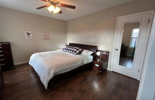 The Red Door 2-bedroom townhouse near VT & RU - Foto 12