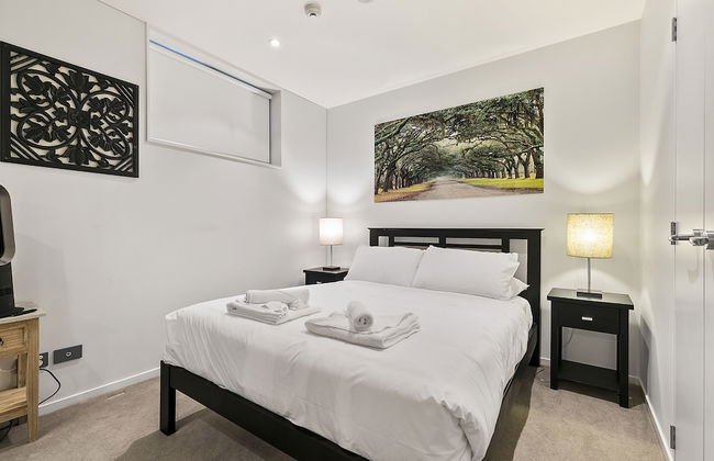 Chic 2BR Pool & Gym - Steps to Ponsonby - Foto 3