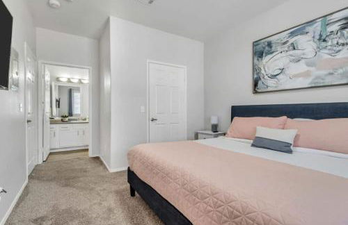 Ground Floor King Beds Pool Gym Near Hill AFB - Foto 7