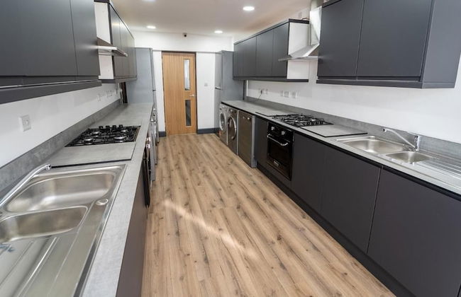 Lovely Homely Studio Available - Photo 7