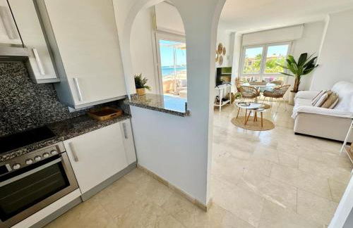 Ático frontal al mar con piscina privada by homeprive - Foto 28