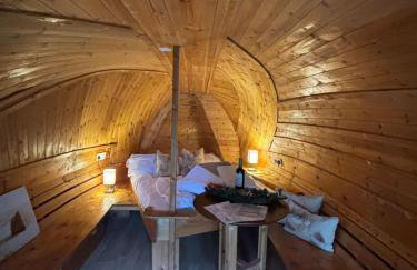 Private Island Glamping on riverbank with Hot tub - Foto 18