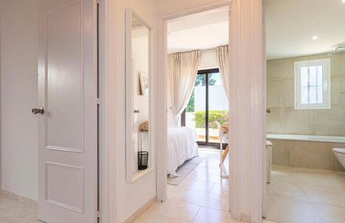 MARBELLA HOME RENTALS - Beachside, 3BR Townhouse - Foto 16