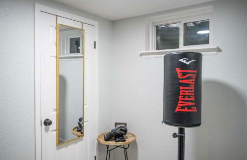 Spacious Retreat Patio, Games, and Quick to DEN - Foto 7