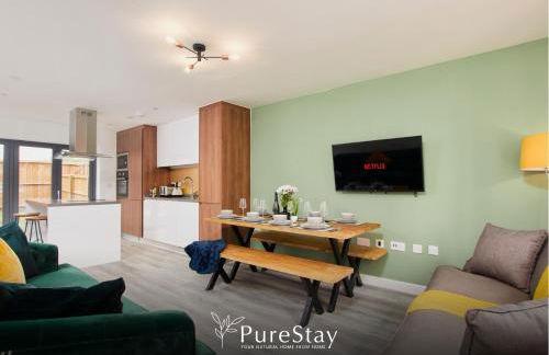Stylish 5-bedroom Manchester Retreat Sleeps 9 by PureStay - Foto 6